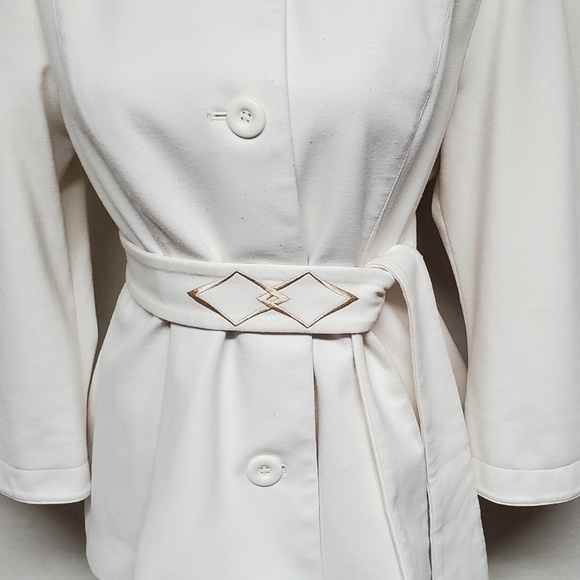 Simply Chloe Dao Off-White Cropped Flared Pleated Bell Sleeve Belted Jacket M - Picture 6 of 16